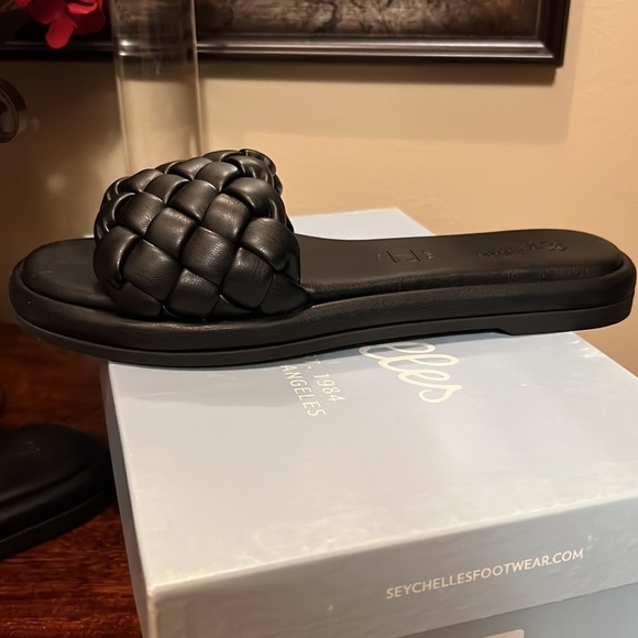 49. Seychelles Bellisima Slide Sandal in Black, Size 7.5 - Picture 13 of 15